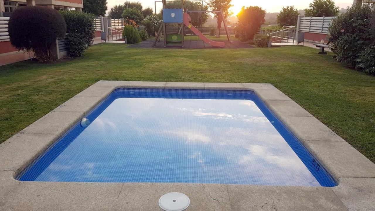 Chalet Vacacional Salnes Sur Con Piscina Cambados Buitenkant foto
