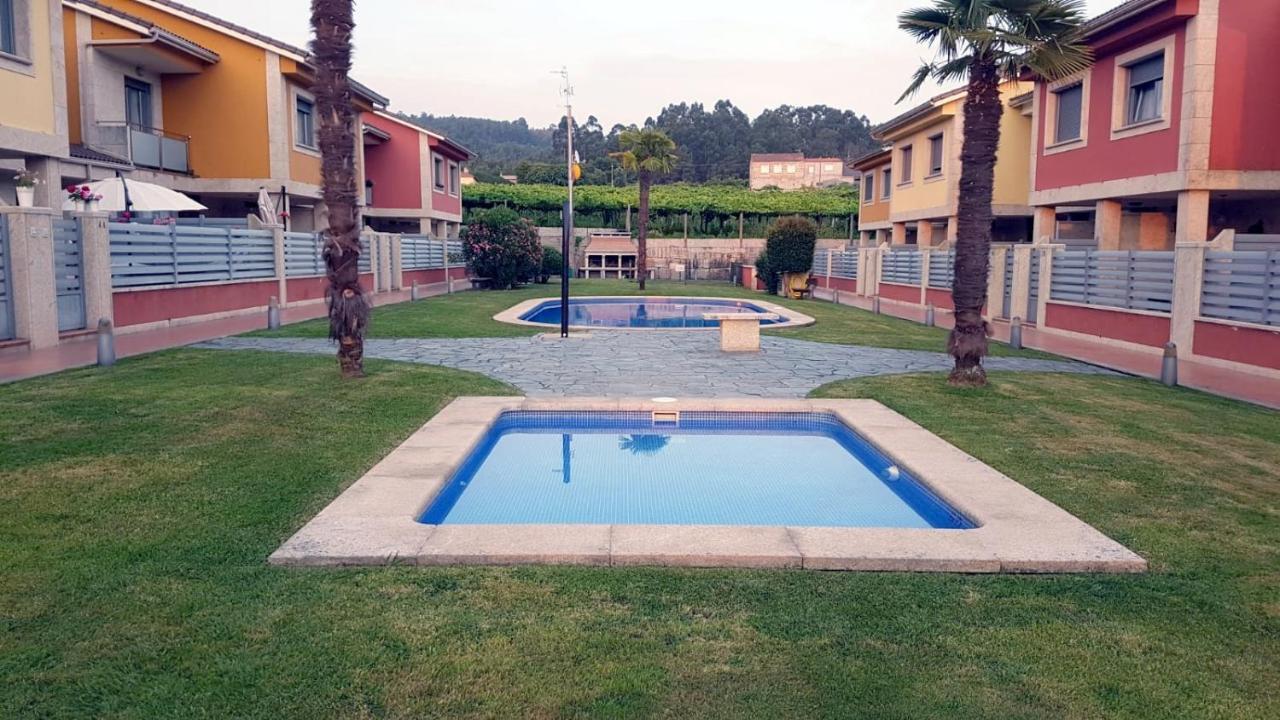Chalet Vacacional Salnes Sur Con Piscina Cambados Buitenkant foto
